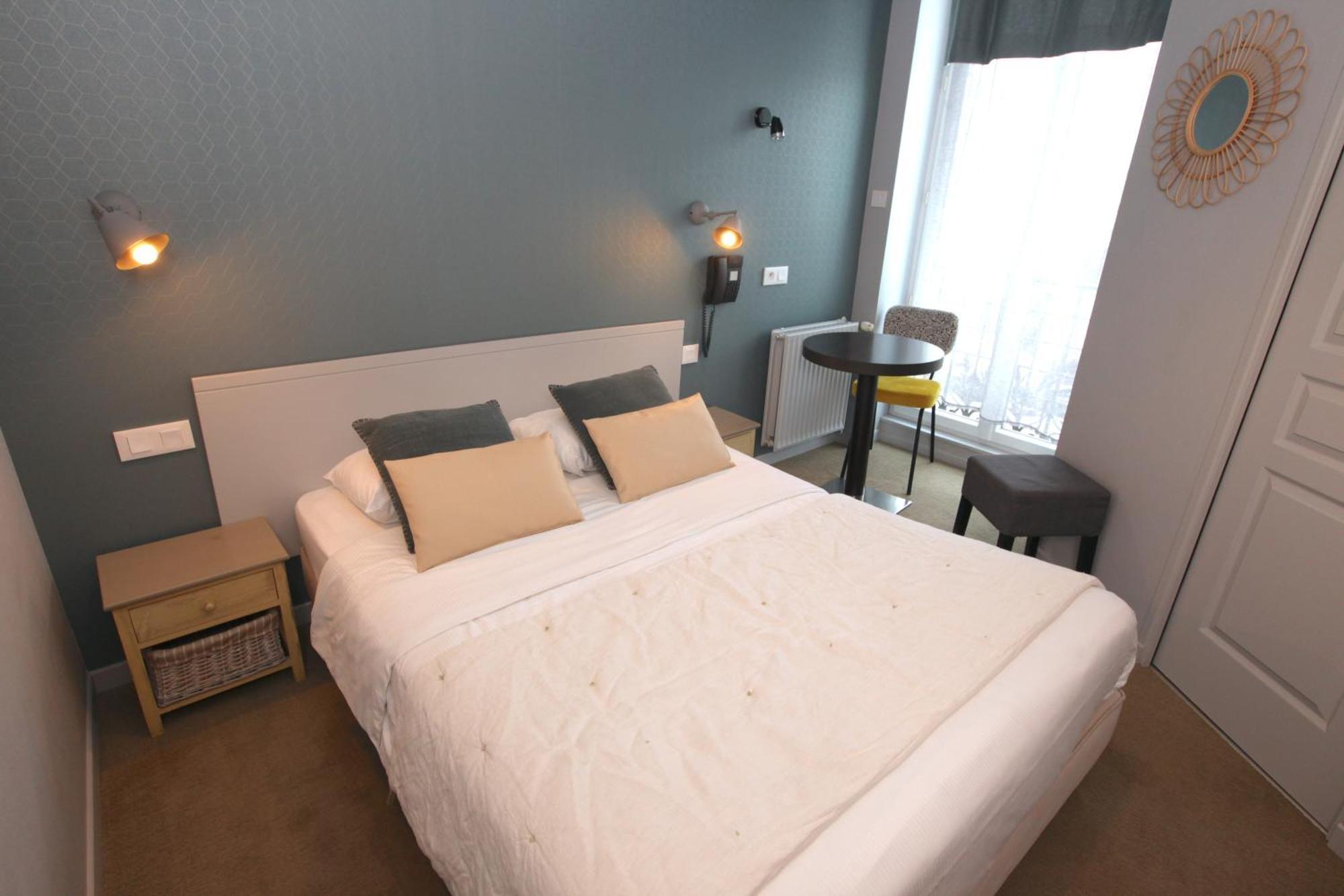 Cit'Hotel Les Alizes ดีนาร์ ภายนอก รูปภาพ