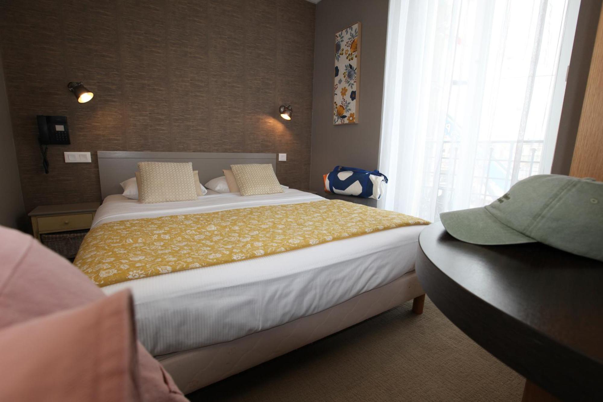 Cit'Hotel Les Alizes ดีนาร์ ภายนอก รูปภาพ
