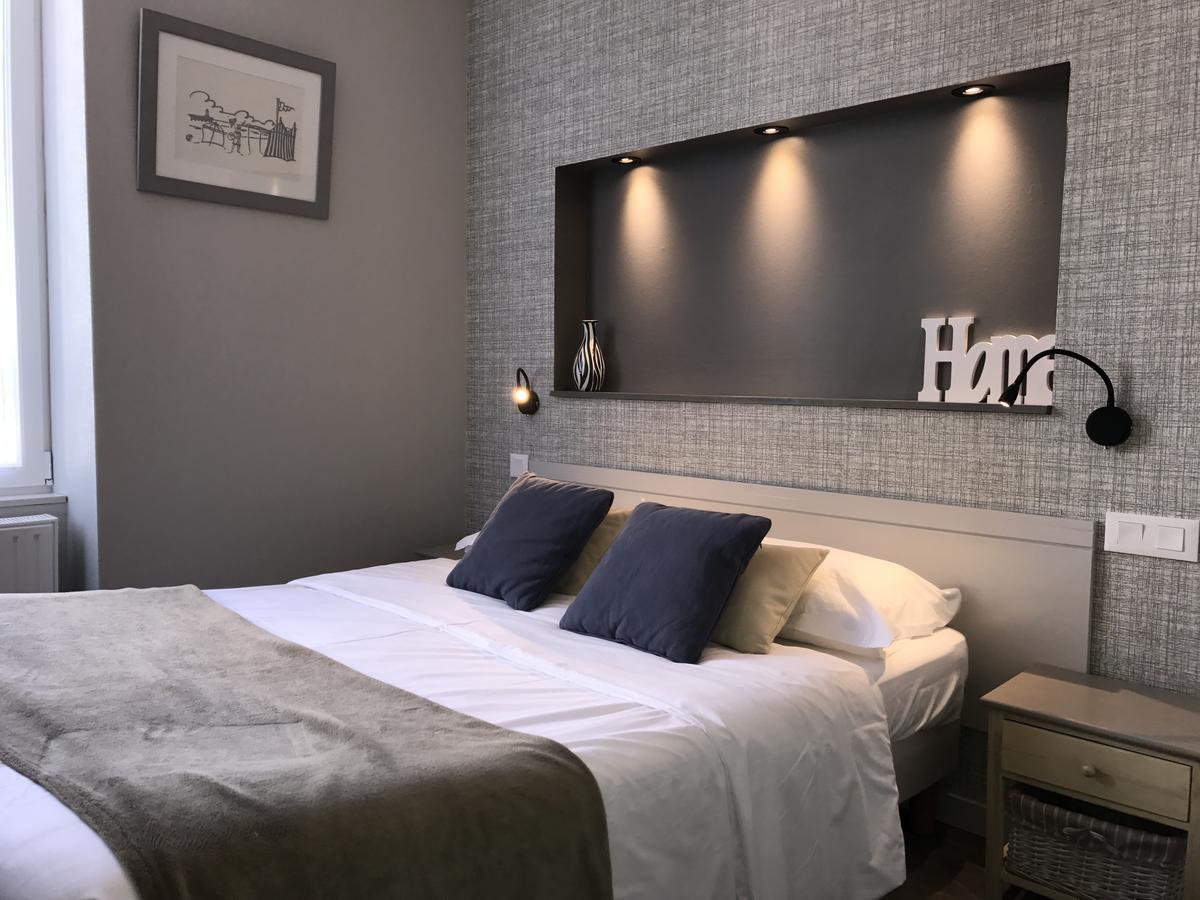 Cit'Hotel Les Alizes ดีนาร์ ภายนอก รูปภาพ